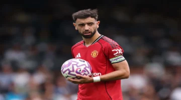 عرض استحواذ سعودي يهدد ترتيب مانشستر يونايتد بفقدان قائده الأساسي